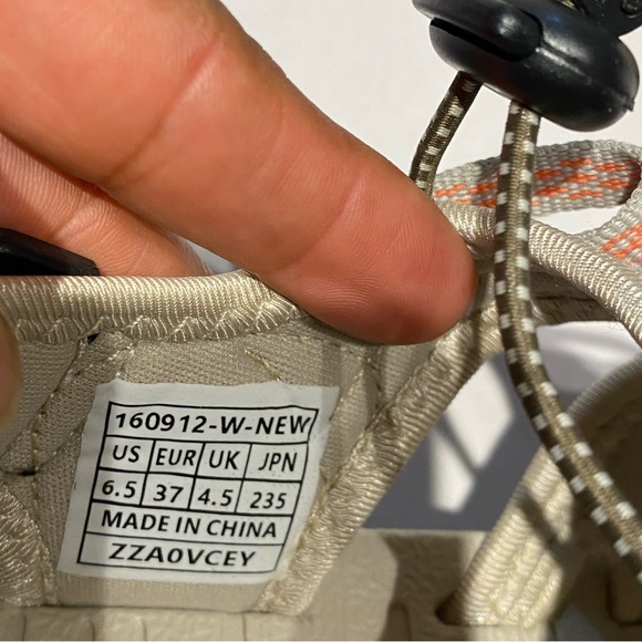 NEW DREAM PAIRS OUTDOOR SHOES SIZE 6.5 COLOR PINK & GRAY - Picture 2 of 10